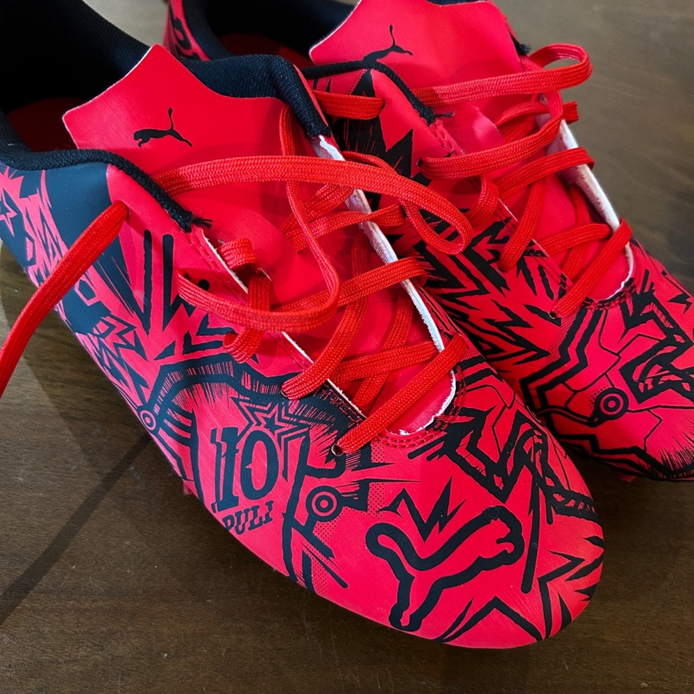 Puma Kids Pulisic Soccer cleats